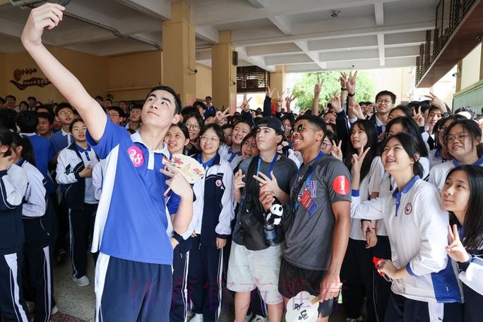 习近平向美国马里兰州青少年匹克球文化交流访华团师生回复口信