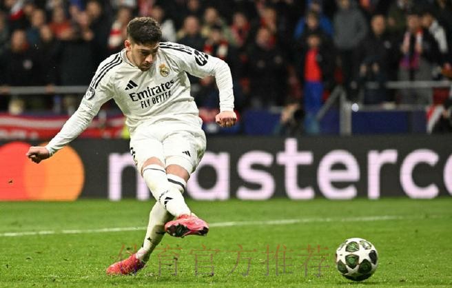 皇马官方：巴尔韦德右腿胫骨骨裂